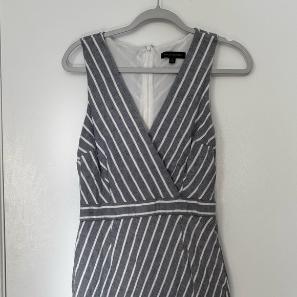 Banana Republic Gray and White Striped Midi Dress - Picture 7 of 7